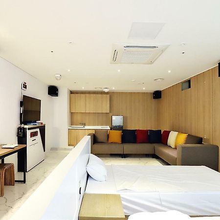 Biennale Hotel Gwangju Metropolitan City Bagian luar foto