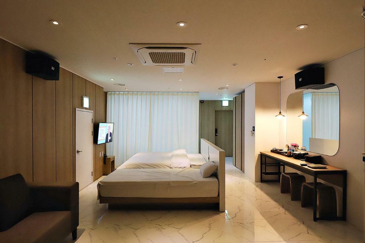 Biennale Hotel Gwangju Metropolitan City Bagian luar foto